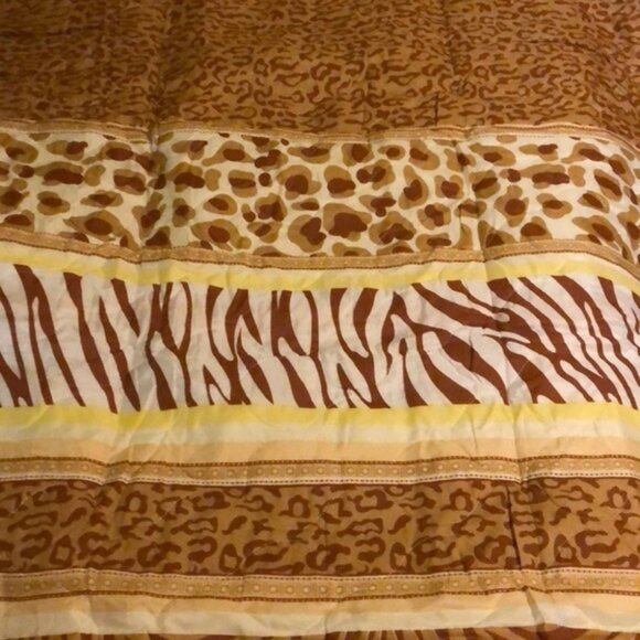 FULL/ QUEEN QUILT BEDDING - Picture 3 of 4